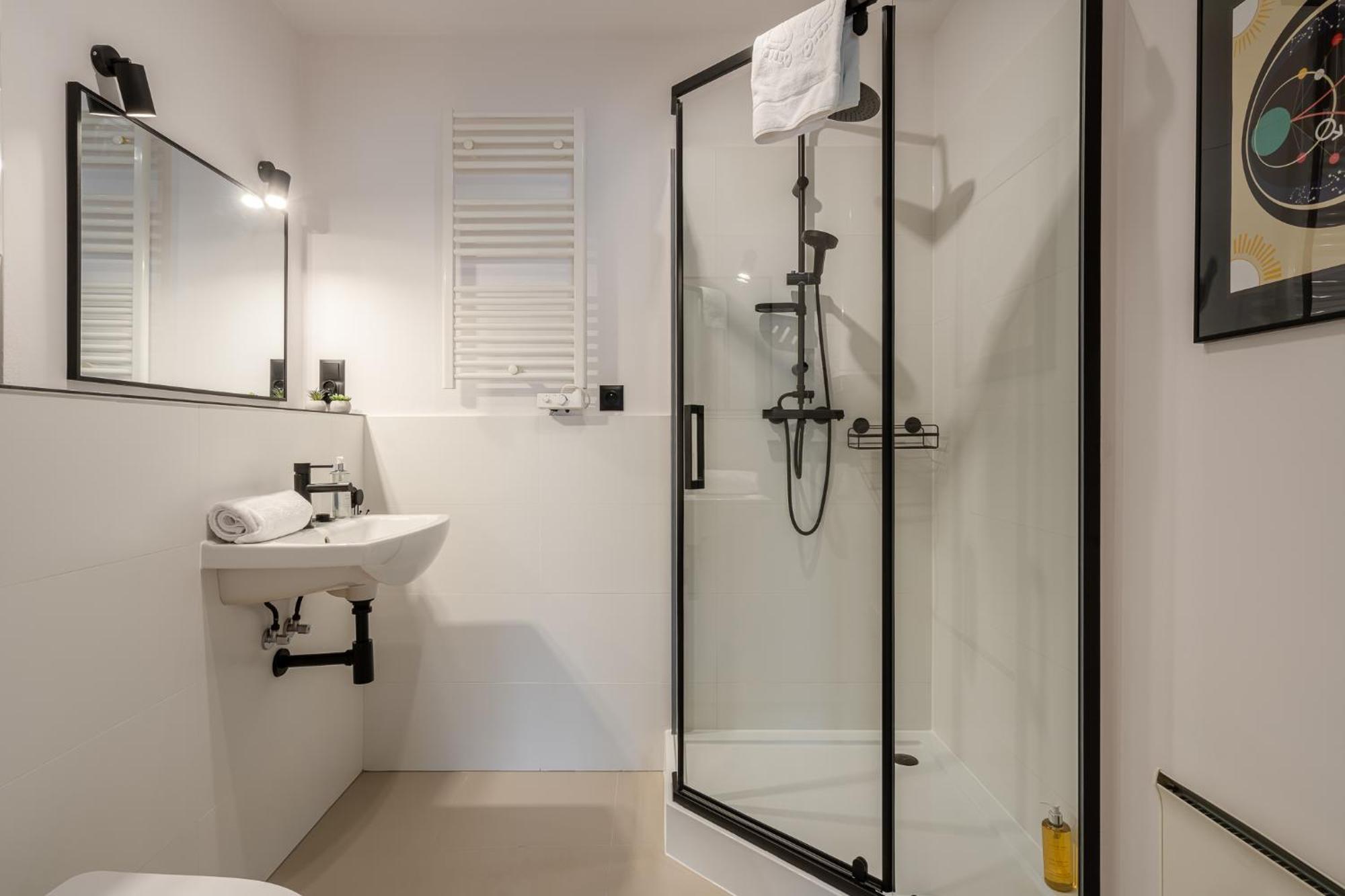 Rentplanet - Apartamenty Cybulskiego II Wrocław Exteriör bild