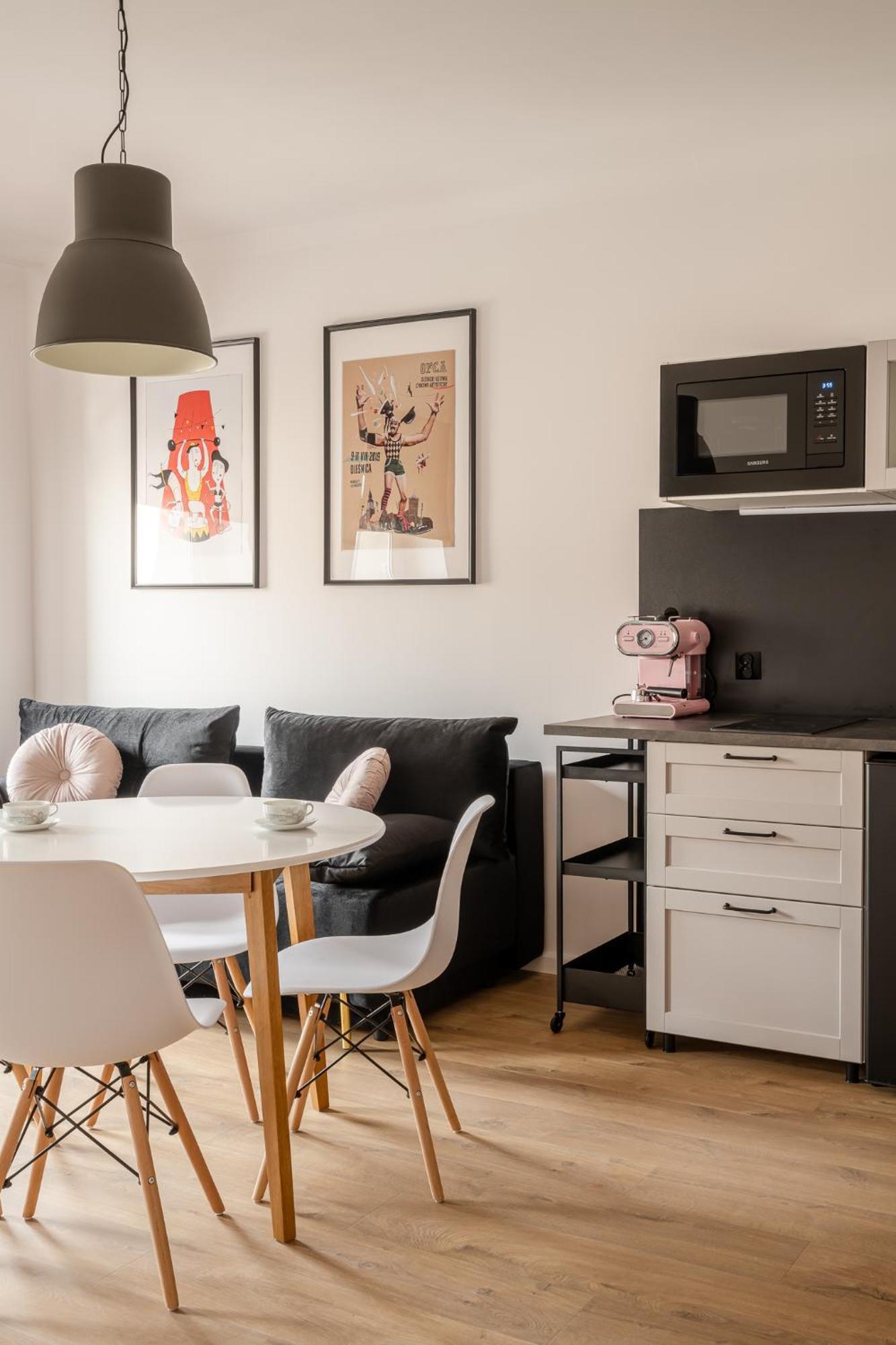 Rentplanet - Apartamenty Cybulskiego II Wrocław Exteriör bild